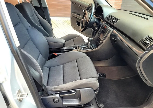 Audi A4 cena 7500 przebieg: 500000, rok produkcji 2001 z Elbląg małe 56